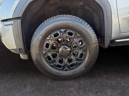 Used 2024 GMC Sierra 2500 Denali Ultimate w/ Snow Plow Prep/Camper Package AWD/4WD image 9