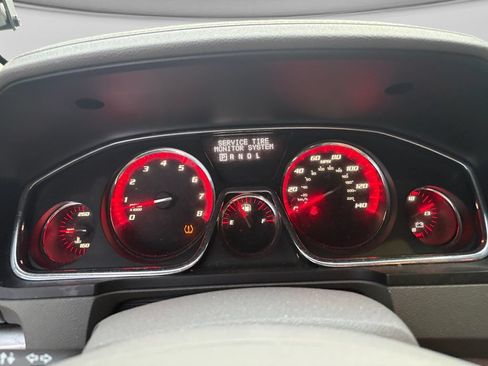 Used 2015 GMC Acadia SLE AWD/4WD image 11
