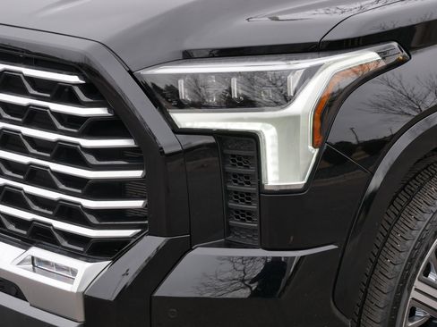Used 2025 Toyota Tundra Capstone AWD/4WD image 16