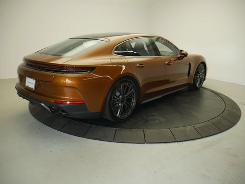 Certified 2025 Porsche Panamera Turbo AWD/4WD image 7