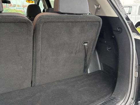 Used 2019 Kia Sorento LX image 23