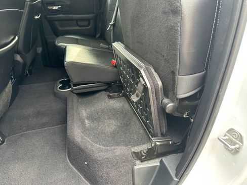 Used 2018 RAM 1500 Sport image 20