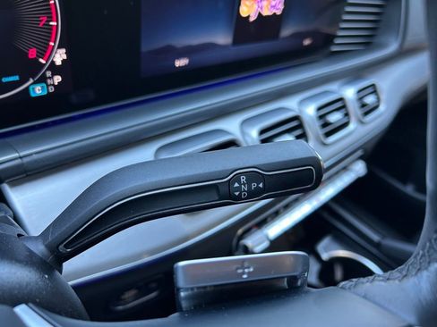 Used 2025 Mercedes-Benz GLS 450 4MATIC image 61