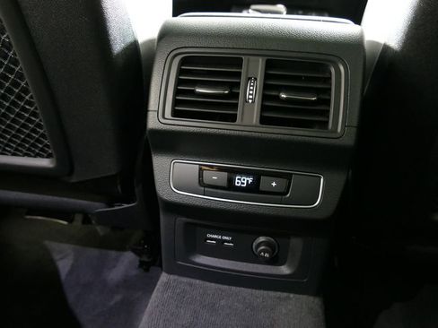 Used 2023 Audi Q5 e Premium Plus w/ Premium Plus Package AWD/4WD image 5