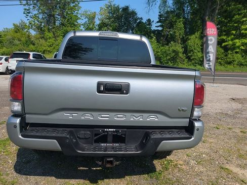 Used 2020 Toyota Tacoma TRD Sport w/ Technology Package AWD/4WD image 6