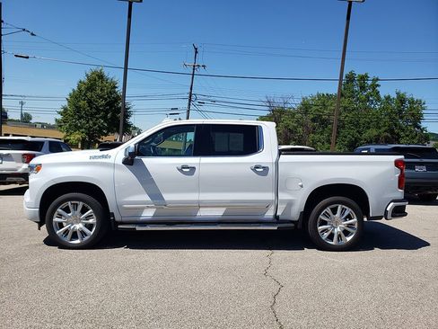 Used 2026 Chevrolet Silverado 1500 High Country w/ Technology Package AWD/4WD image 8