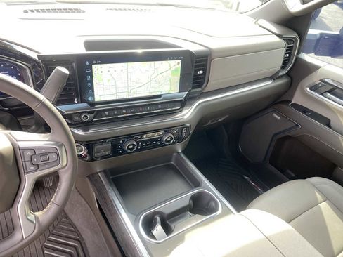 Used 2025 Chevrolet Silverado 2500 LTZ w/ LTZ Premium Package image 14