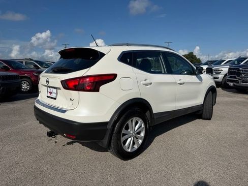 Used 2017 Nissan Rogue Sport SV FWD image 6