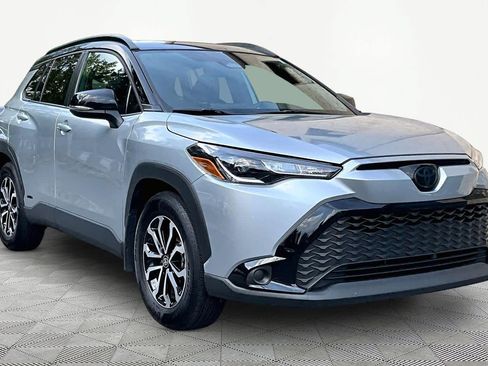 Used 2024 Toyota Corolla Cross AWD Hybrid w/ Moonroof Package image 3