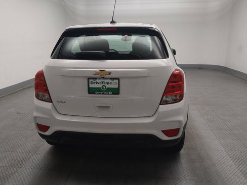 Used 2020 Chevrolet Trax LS FWD image 7