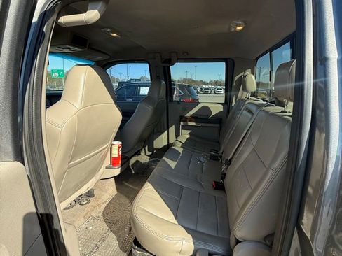 Used 2010 Ford F250 Lariat image 6