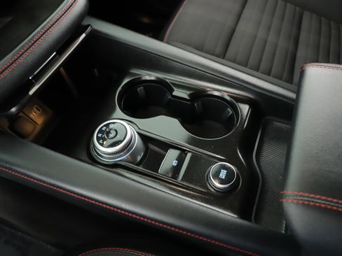 Used 2025 Ford Explorer ST-Line image 17