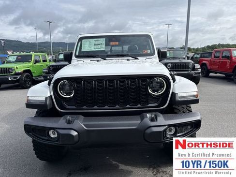 New 2025 Jeep Gladiator Sport AWD/4WD image 2