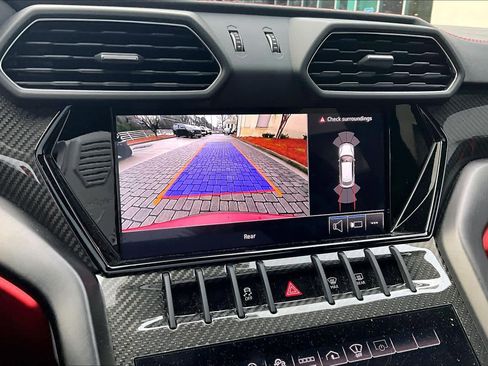 Used 2024 Lamborghini Urus S image 25