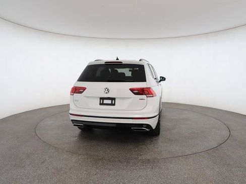 Used 2021 Volkswagen Tiguan SE R-Line image 15