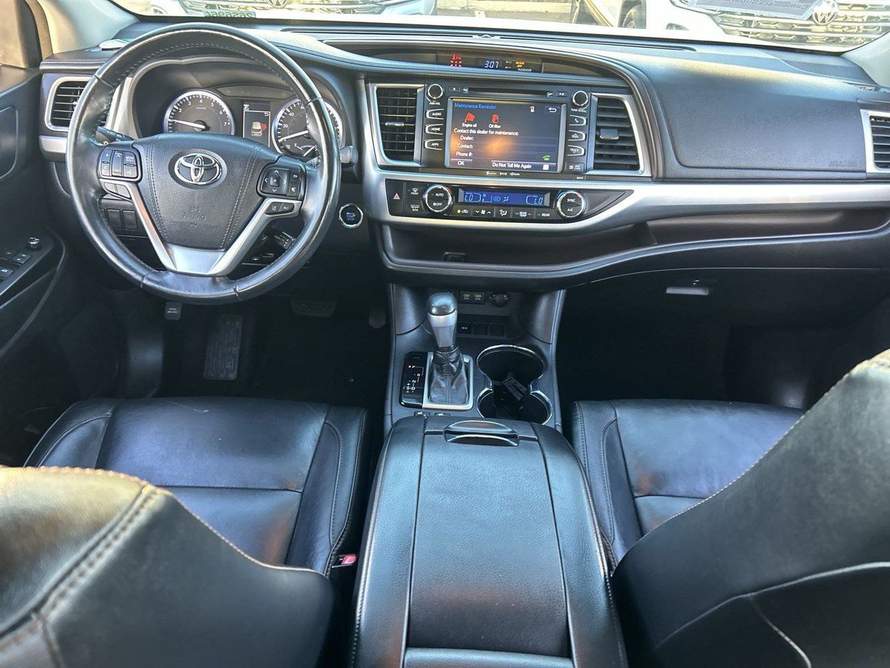 Used 2018 Toyota Highlander XLE FWD image 12