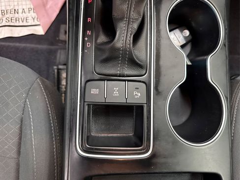 Used 2020 Kia Sorento S image 31