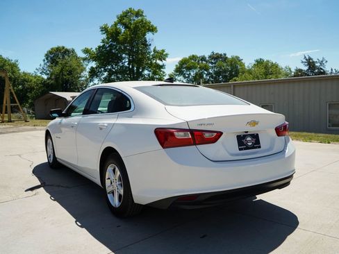 Used 2022 Chevrolet Malibu LS image 4
