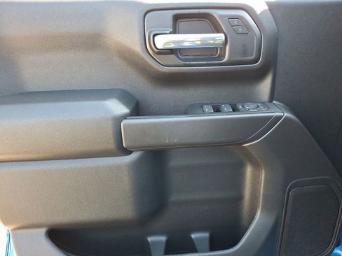 Used 2025 Chevrolet Silverado 1500 Custom w/ Turbomax Blackout Package image 12