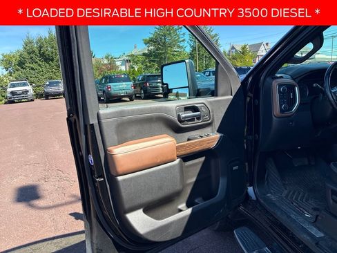 Used 2022 Chevrolet Silverado 3500 High Country w/ Z71 Off-Road Package AWD/4WD image 12