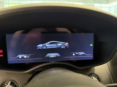 Used 2023 McLaren GT RWD image 9