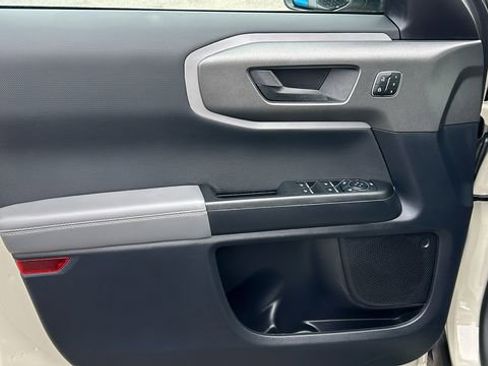 Used 2025 Ford Bronco Sport Badlands image 16