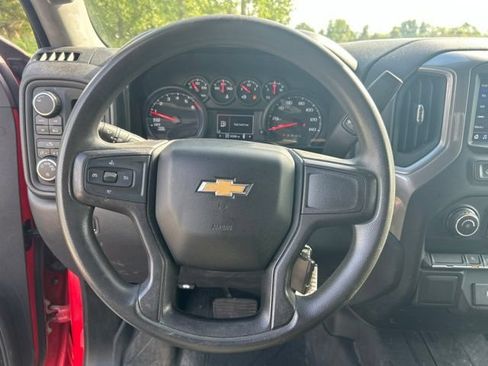 Used 2020 Chevrolet Silverado 1500 Custom w/ Custom Value Package AWD/4WD image 9