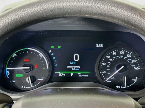 Used 2025 Toyota Sienna LE AWD/4WD image 13