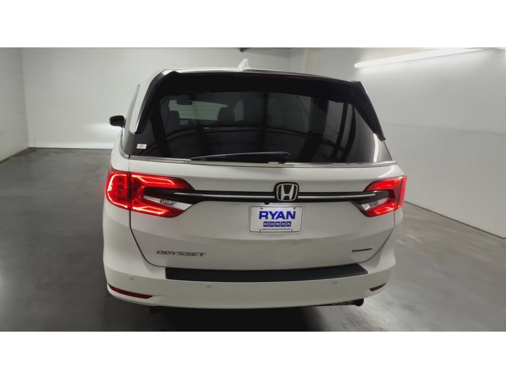 Certified 2024 Honda Odyssey Touring image 7