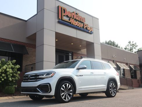 Used 2023 Volkswagen Atlas SEL Premium AWD/4WD image 34