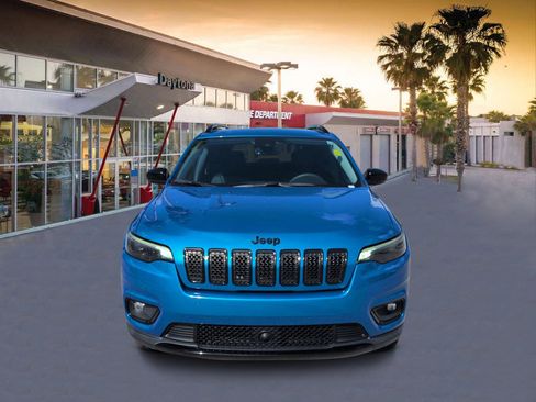 Certified 2023 Jeep Cherokee Altitude Lux AWD/4WD image 8