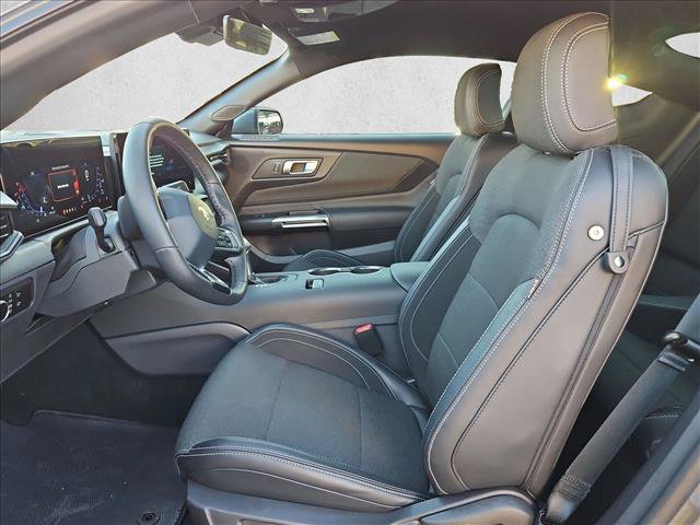 Used 2025 Ford Mustang Coupe RWD image 15