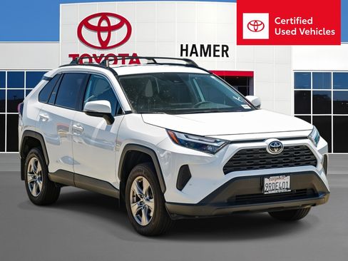 Used 2025 Toyota RAV4 XLE FWD image 1