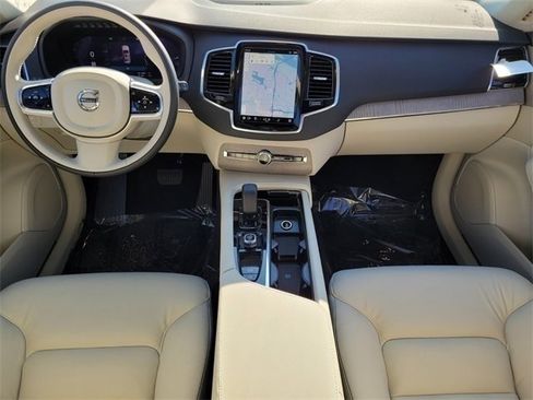 Certified 2025 Volvo XC90 T8 Plus image 7