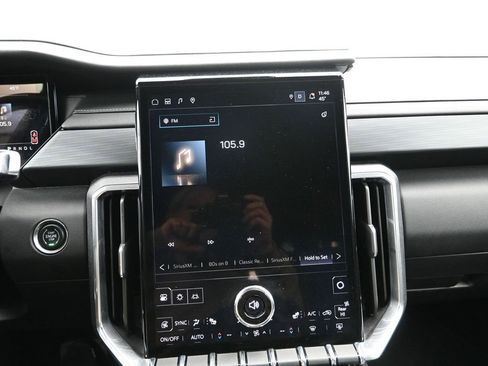 Certified 2025 GMC Acadia Elevation image 17