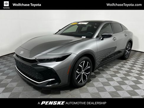 Certified 2023 Toyota Crown Limited image 1