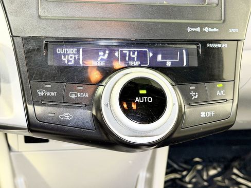 Used 2012 Toyota Prius V Three image 33