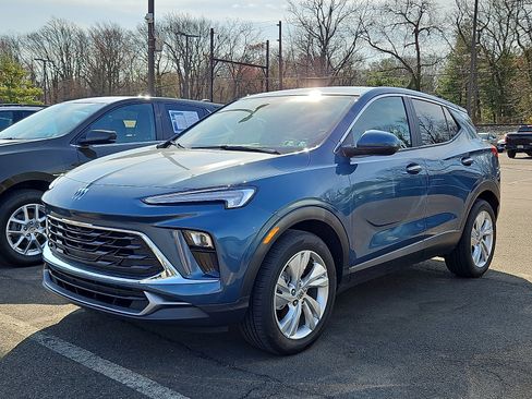 Used 2024 Buick Encore GX Preferred w/ Comfort Package image 3