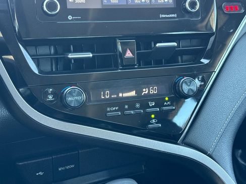 Used 2024 Toyota Camry SE FWD image 20