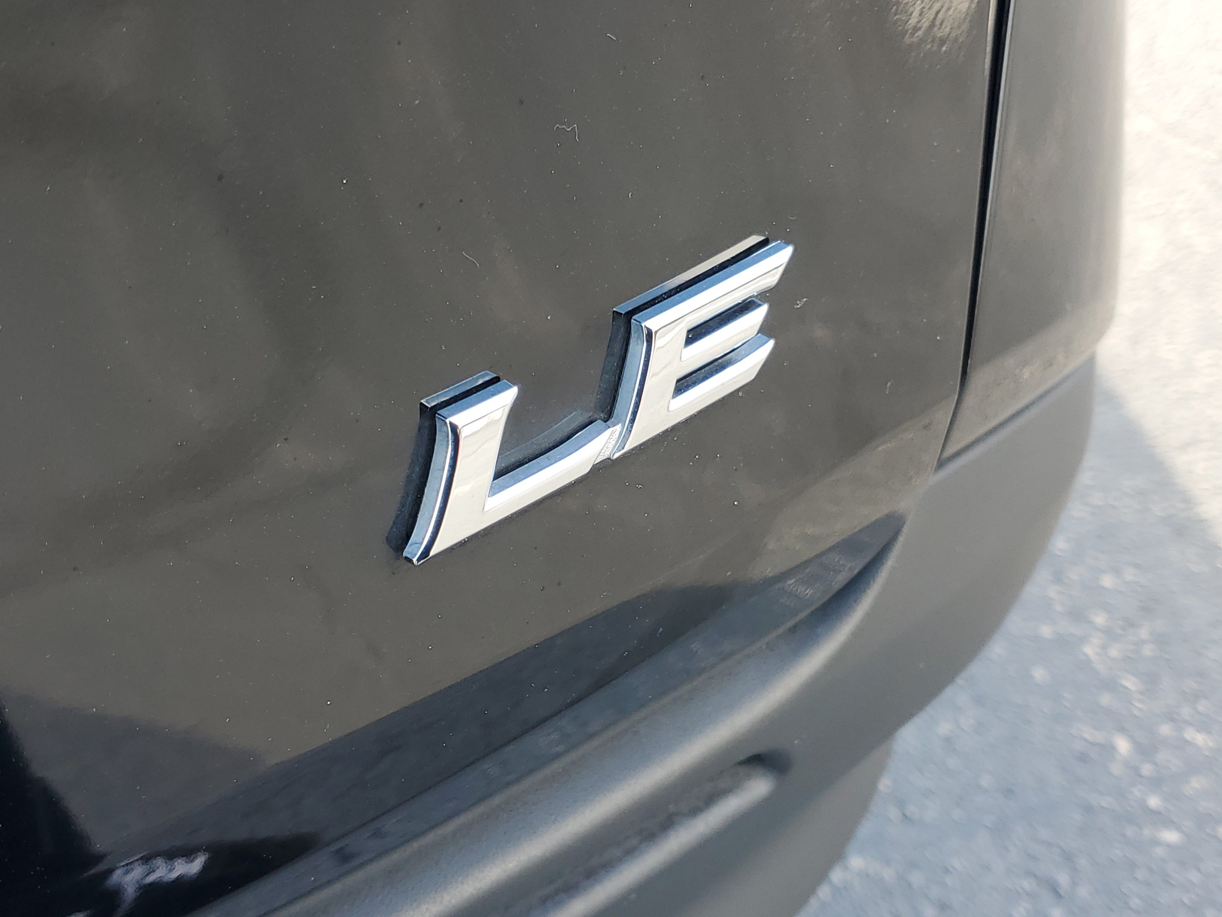 Certified 2025 Toyota Sienna LE FWD image 7