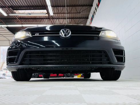 Used 2016 Volkswagen Golf R 4-Door image 22