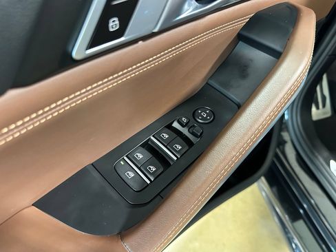 Used 2023 BMW X6 M50i AWD/4WD image 13