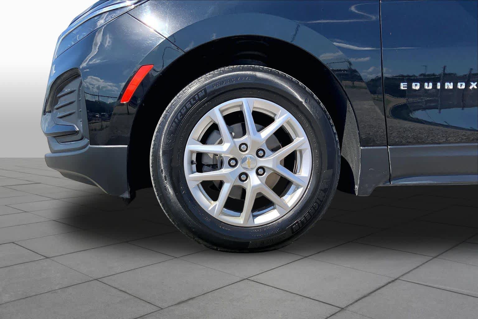 Used 2023 Chevrolet Equinox LS w/ LS Convenience Package FWD image 11