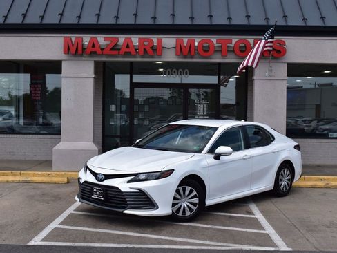 Used 2023 Toyota Camry LE w/ Cold Weather Package FWD image 2