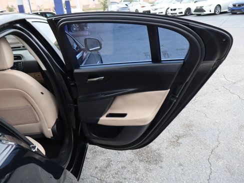 Used 2018 Jaguar XE Prestige RWD image 20