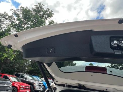 Used 2018 Ford Explorer Platinum AWD/4WD image 19
