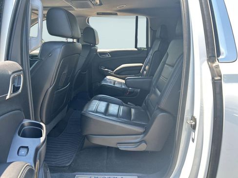 Used 2016 GMC Yukon XL Denali w/ Open Road Package AWD/4WD image 15