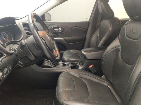Used 2020 Jeep Cherokee Limited FWD image 17