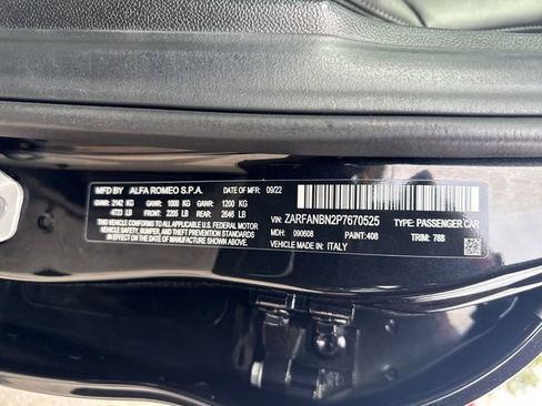 Used 2023 Alfa Romeo Giulia Estrema image 21