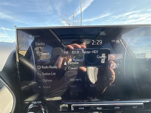 Used 2021 Toyota Highlander Platinum image 16